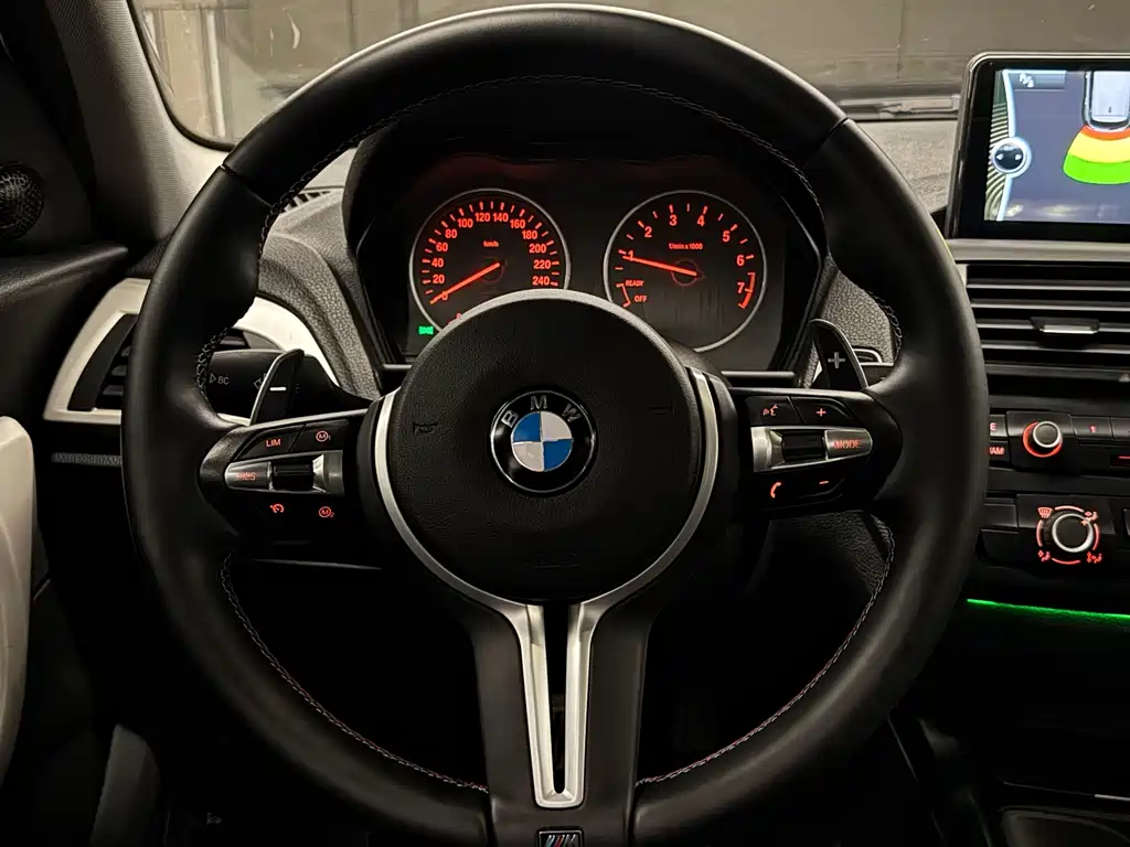 BMW 1 Series 2014 — фото 11