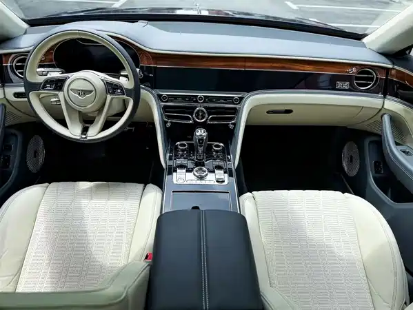 Bentley Flying Spur 2021