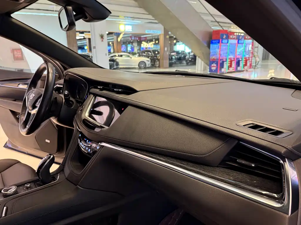 Cadillac XT5 2022 — фото 13