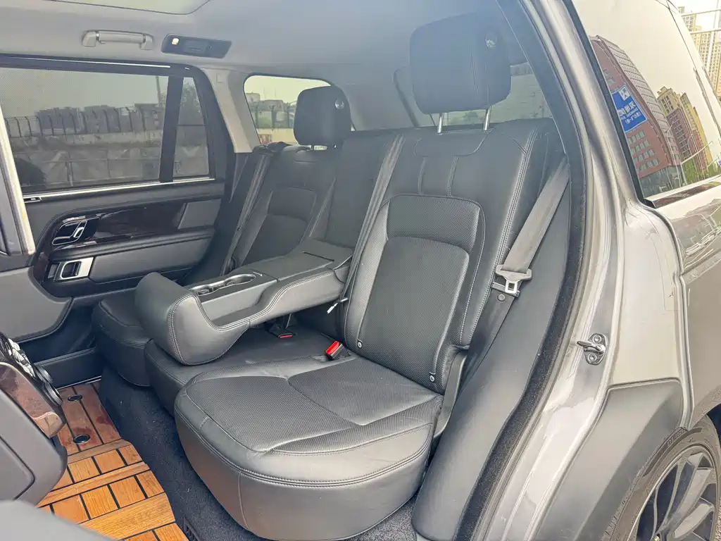 Land Rover Range Rover 2020 — фото 17