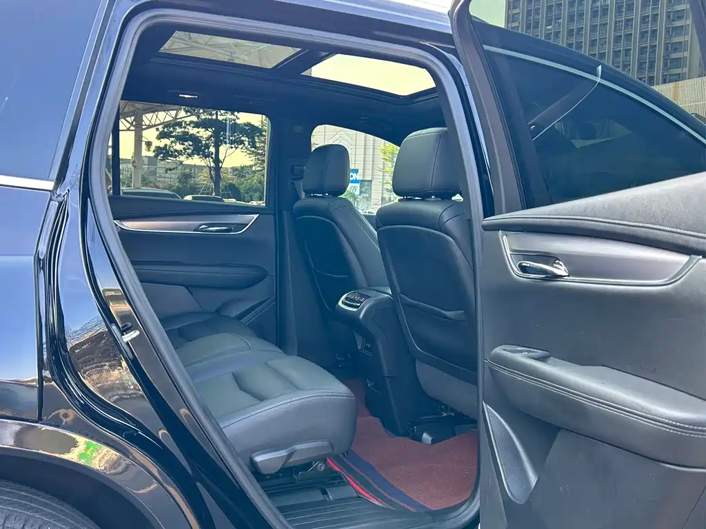 Cadillac XT6 2020 — фото 10