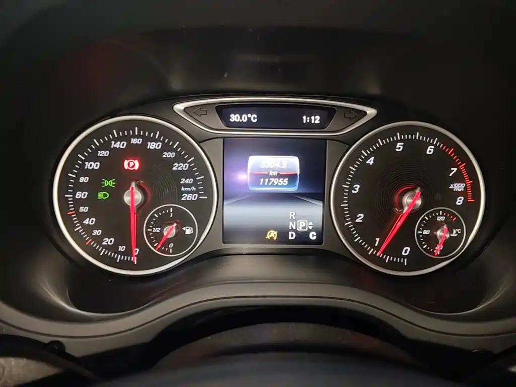 Mercedes-Benz B-Class 2016 — фото 12