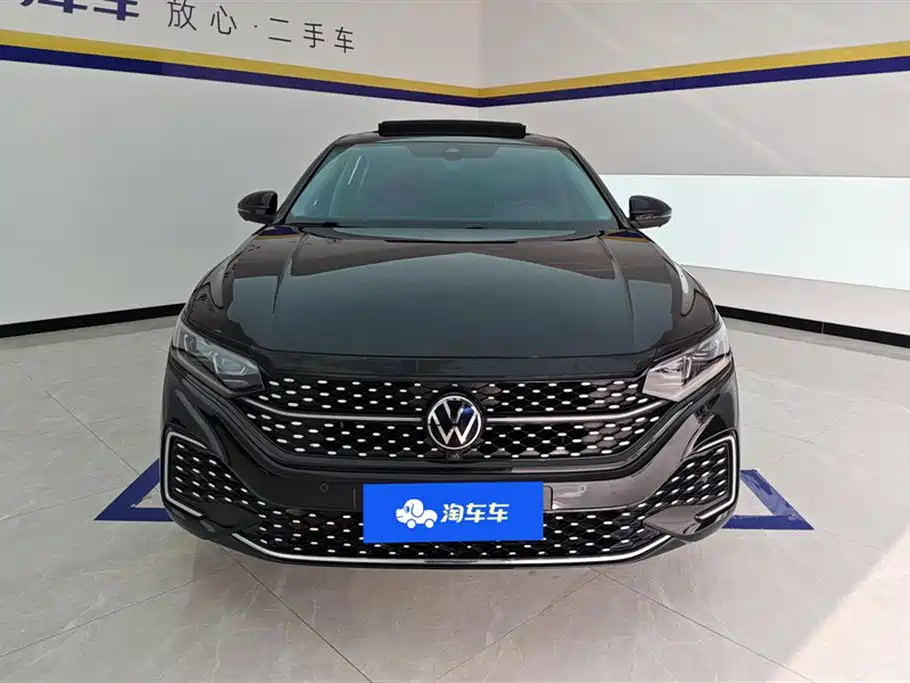 Volkswagen Passat 2023