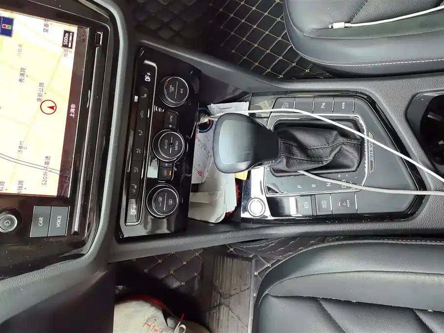 Volkswagen Tiguan L PHEV 2019 — фото 16
