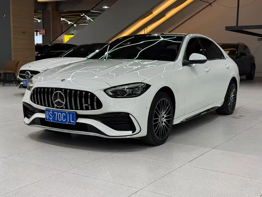 Mercedes-Benz C-Class 2024