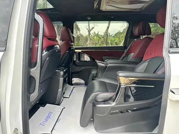 GAC Trumpchi M8 2023