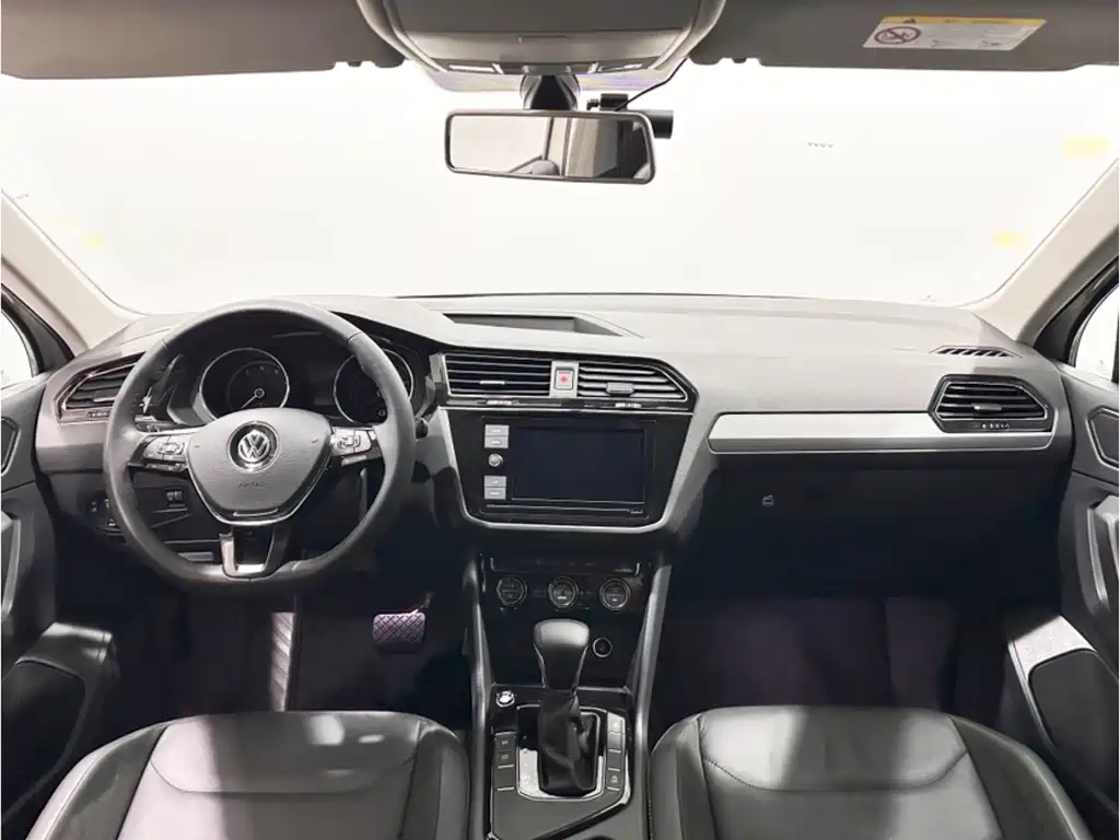 Volkswagen Tiguan L 2018 — фото 8