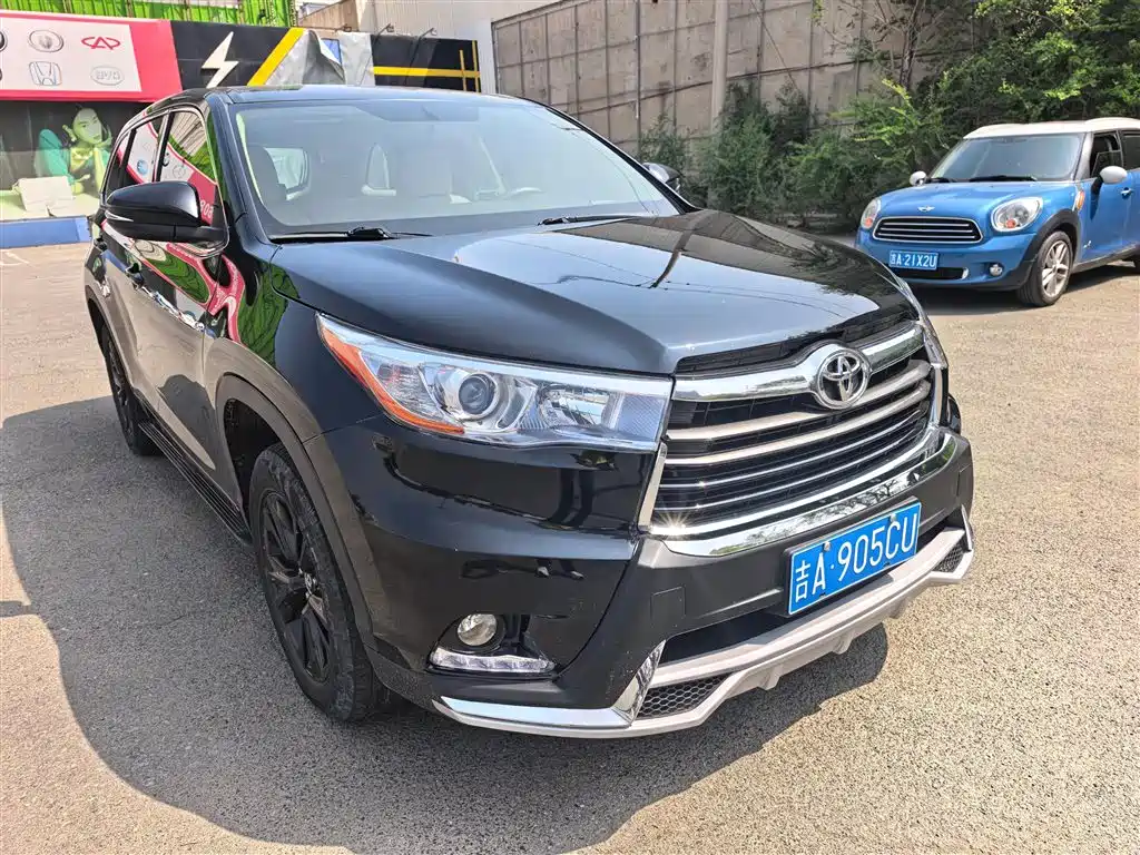 Toyota Highlander 2018 — фото 3