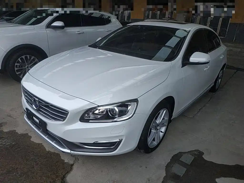 Volvo S60 2015 — фото 2