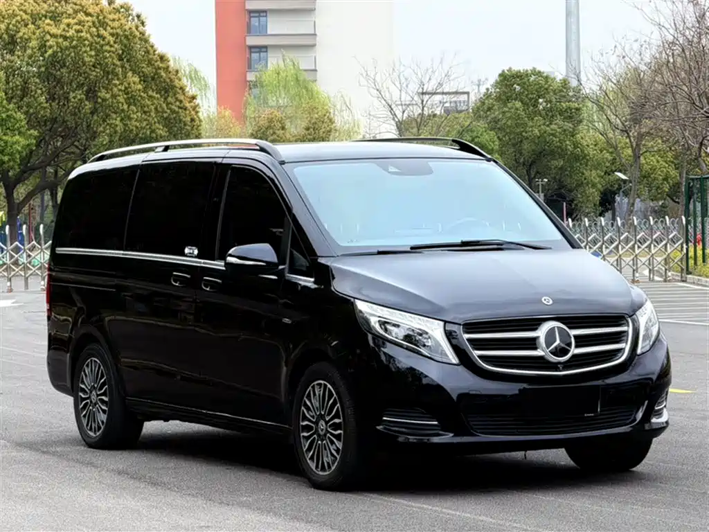 Mercedes-Benz V-Class 2020 — фото 22