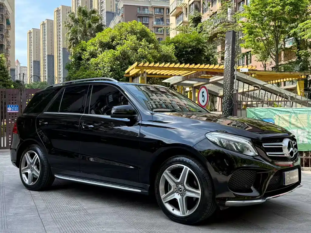 Mercedes-Benz GLE 2015 — фото 2