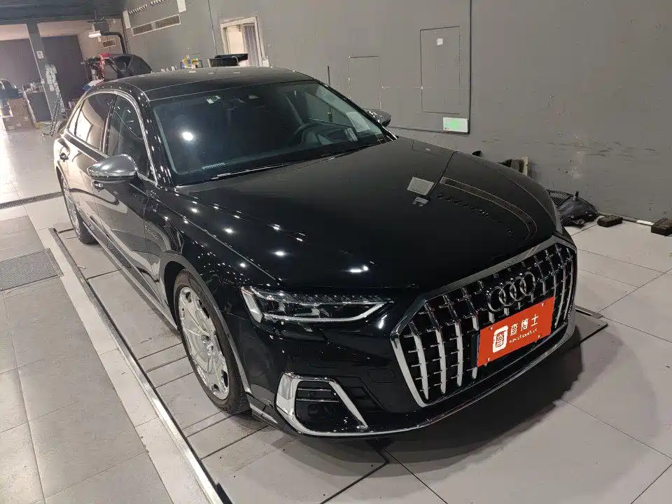 Audi A8 2024