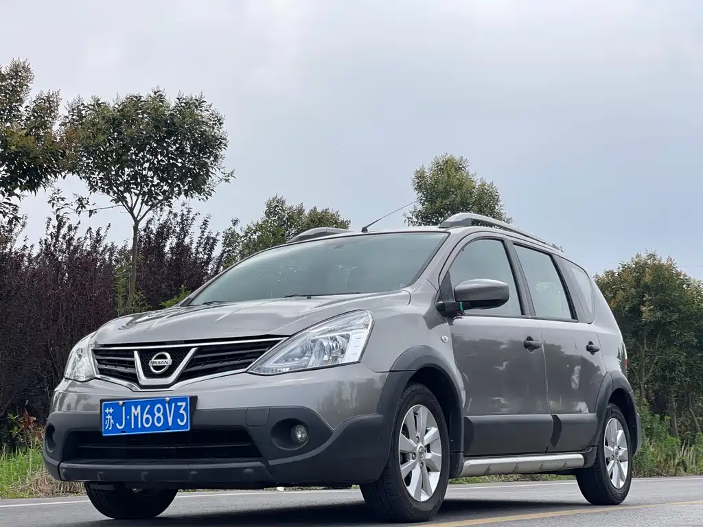 Nissan Livina 2013