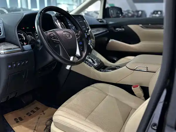 Toyota Vellfire 2023