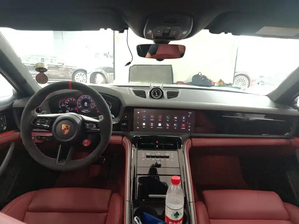Porsche Panamera 2025