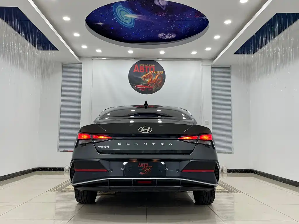 Hyundai Elantra 2024 — фото 18