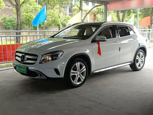 Mercedes-Benz GLA 2016