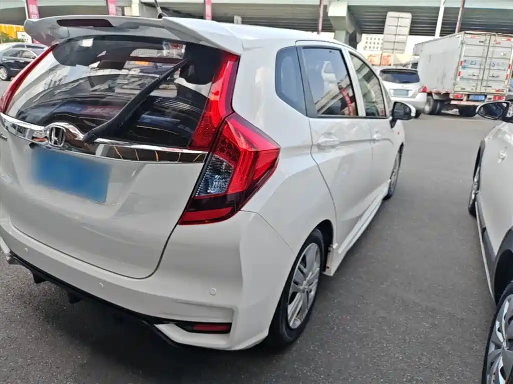 Honda Fit 2017 — фото 7