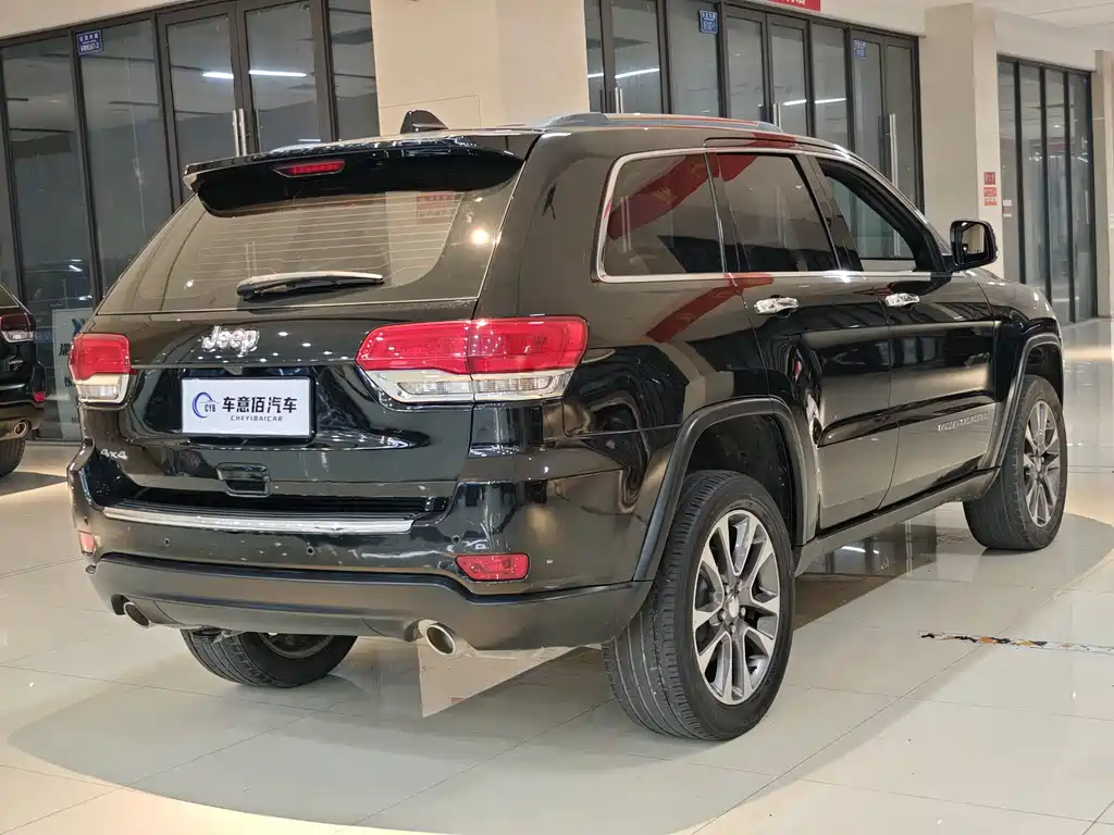 Jeep Grand Cherokee 2019 — фото 15