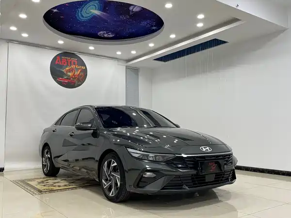 Hyundai Elantra 2024
