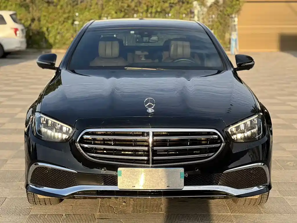 Mercedes-Benz E-Class 2022 — фото 2