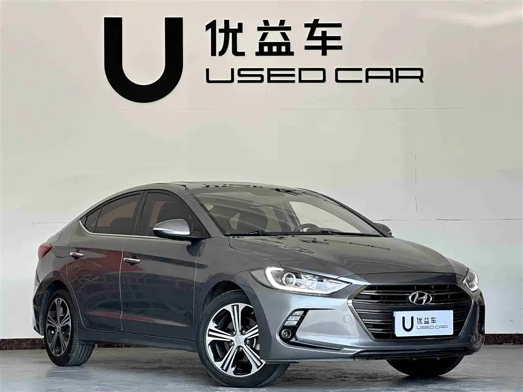 Hyundai Elantra 2019 — фото 3