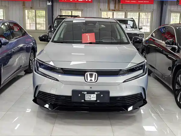 Honda e:NP2 2024