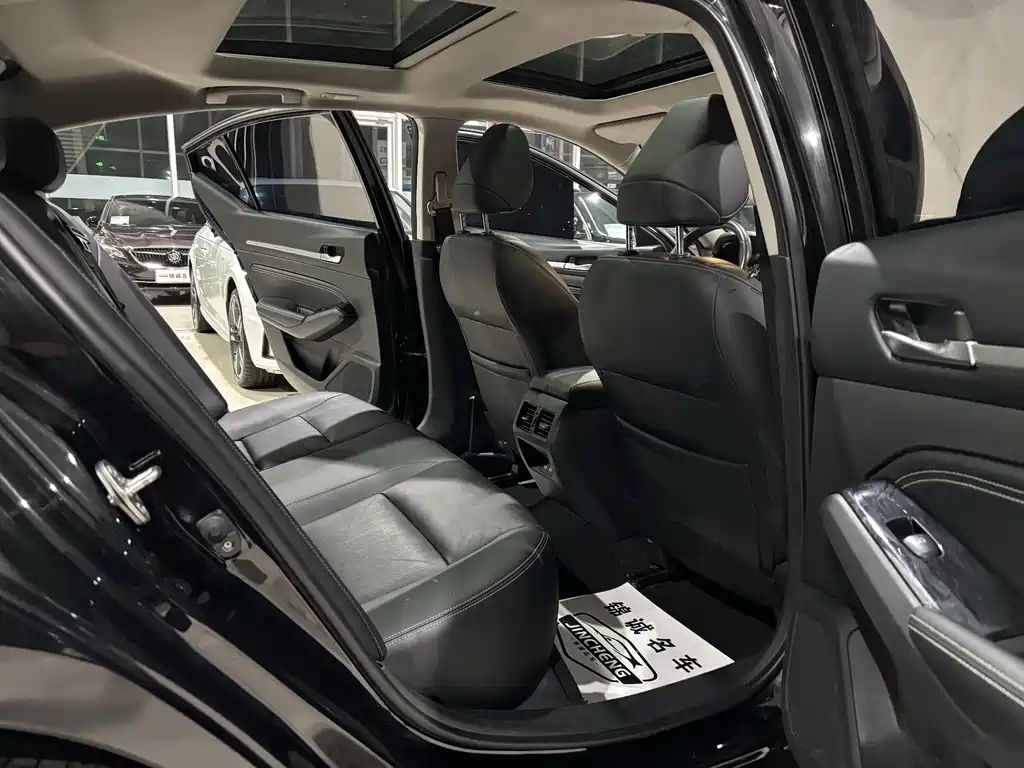 Nissan Teana 2023 — фото 10