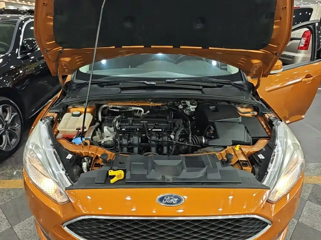 Ford Focus 2017 — фото 10