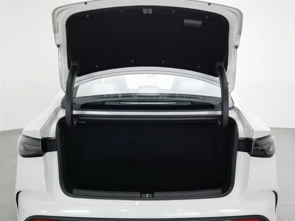 BYD Seal 06 2025 — фото 16