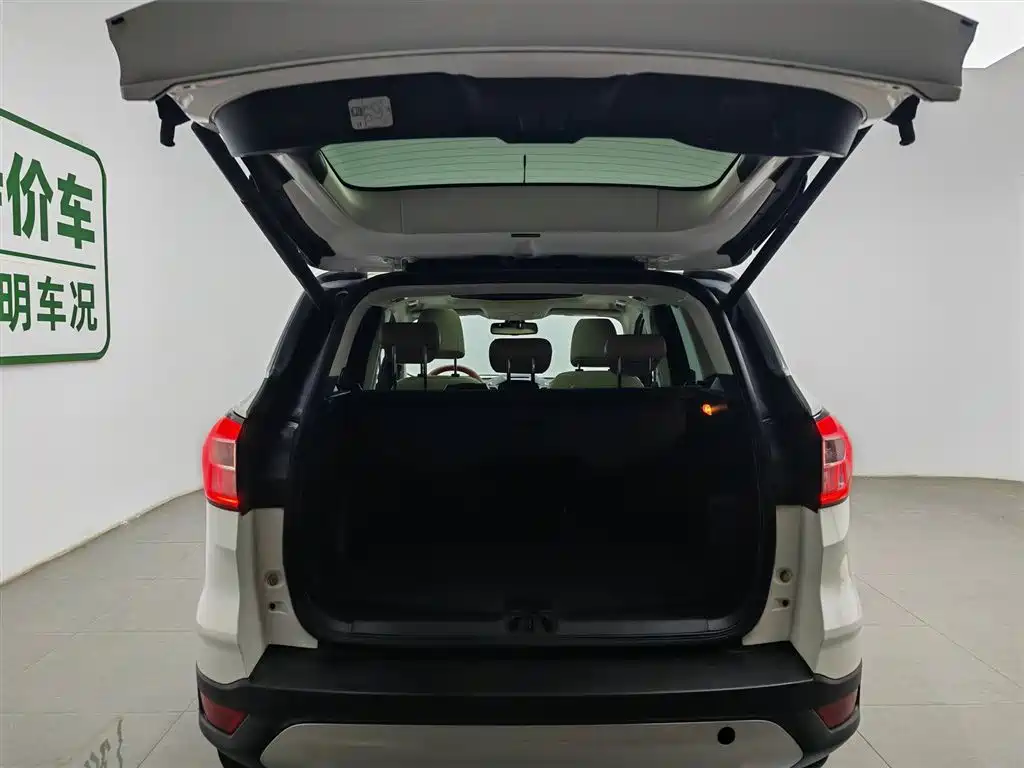 Ford Kuga 2016 — фото 16