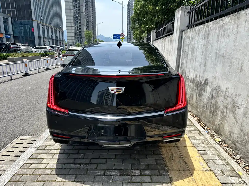 Cadillac XTS 2019 — фото 8