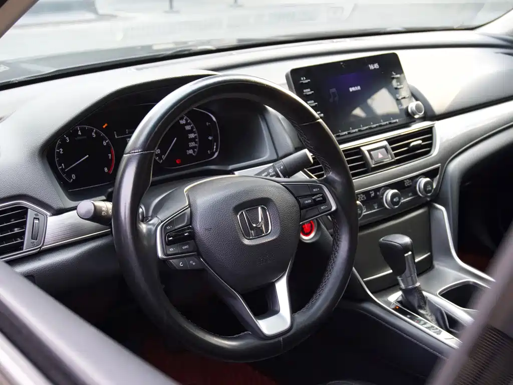 Honda Accord 2020 — фото 13