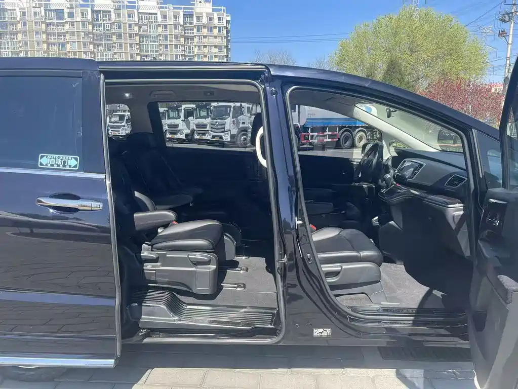 Honda Odyssey 2021 — фото 12