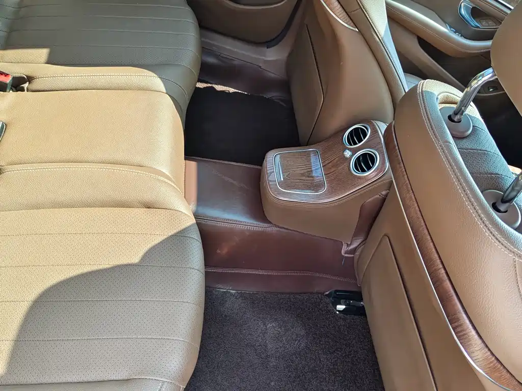 Mercedes-Benz E-Class 2023 — фото 30
