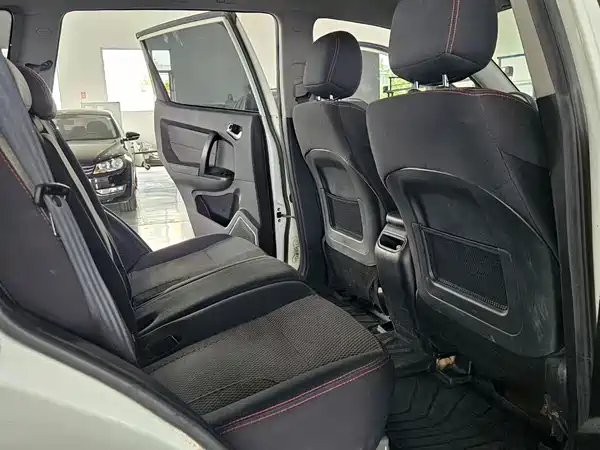 Geely GX7 2015