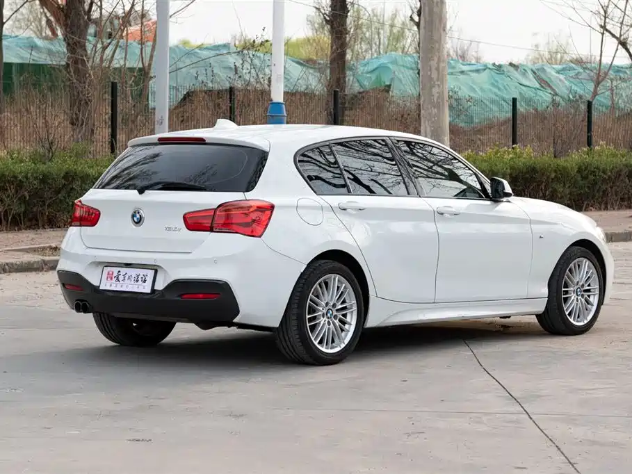 BMW 1 Series 2018 — фото 5
