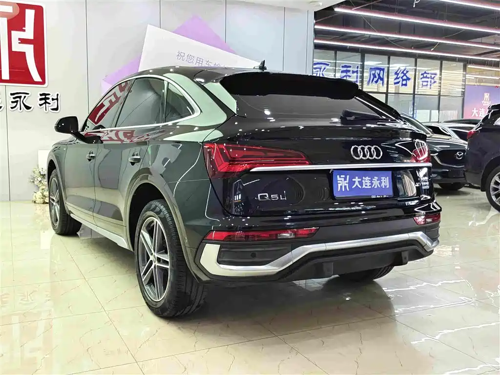 Audi Q5L Sportback 2021 — фото 6