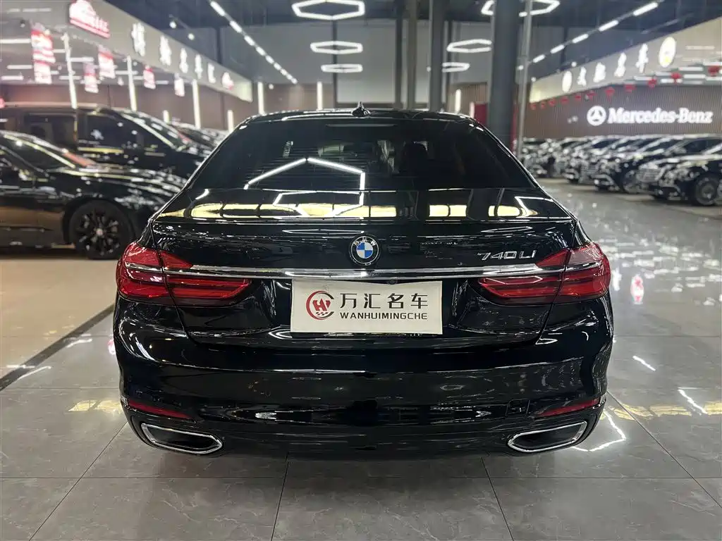 BMW 7 Series 2016 — фото 11