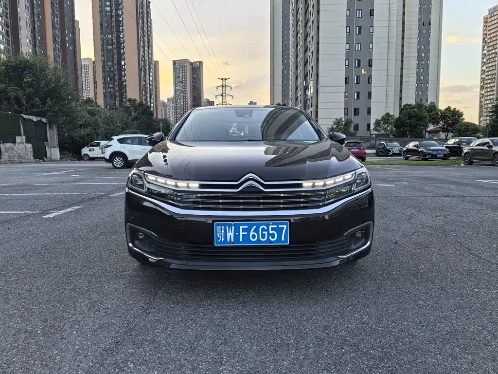 Citroën C6 2017 — фото 2