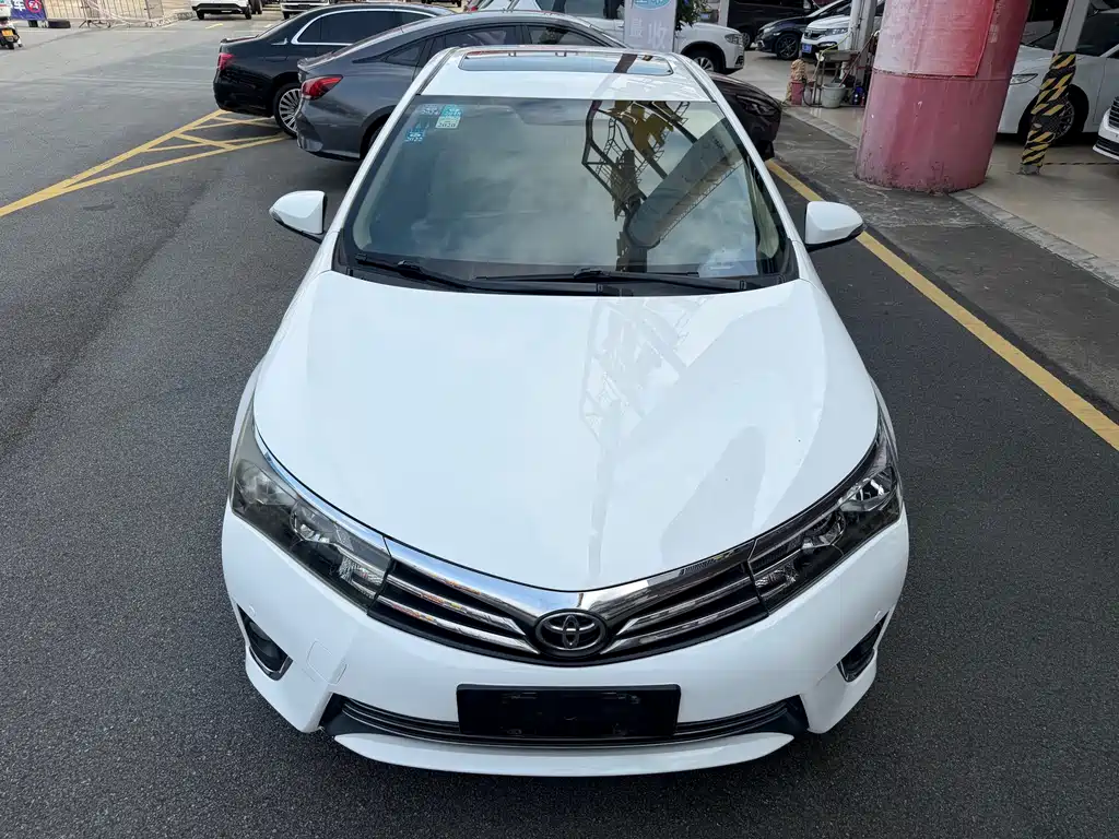Toyota Corolla 2016 — фото 3