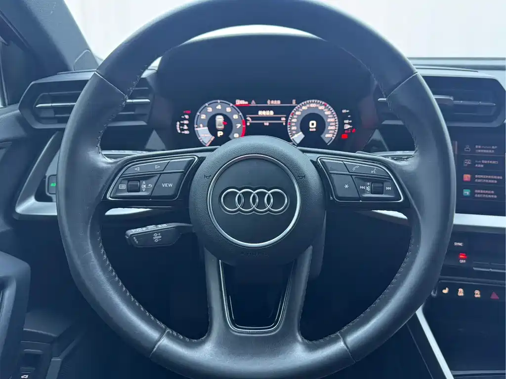 Audi A3 2023 — фото 12