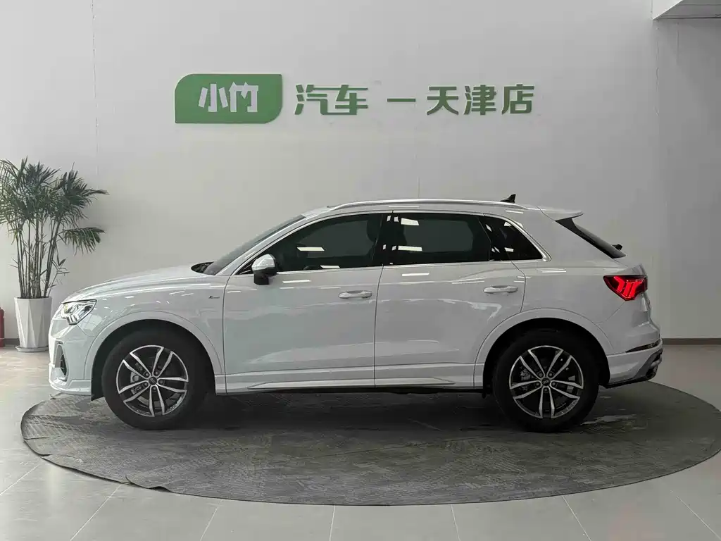 Audi Q3 2023 — фото 3