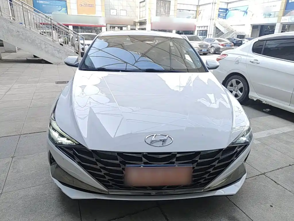 Hyundai Elantra 2021 — фото 3