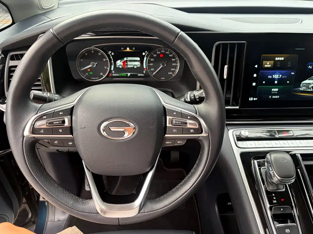GAC Motor Trumpchi M8 2022 — фото 15