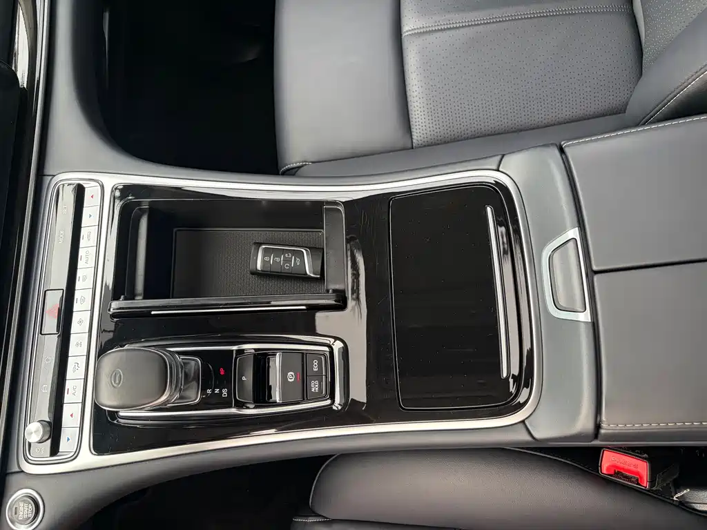 GAC Motor Trumpchi M8 2022 — фото 13