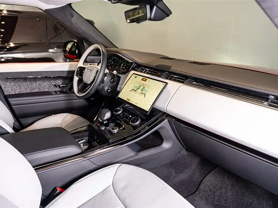 Land Rover Range Rover Sport New Energy 2023 — фото 9