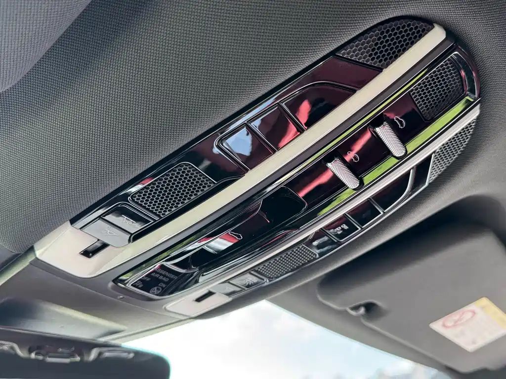 Porsche Panamera 2017 — фото 15