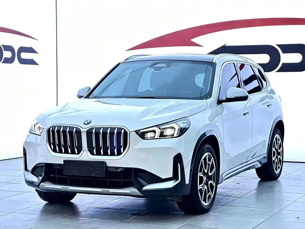 BMW X1 2024 — фото 1