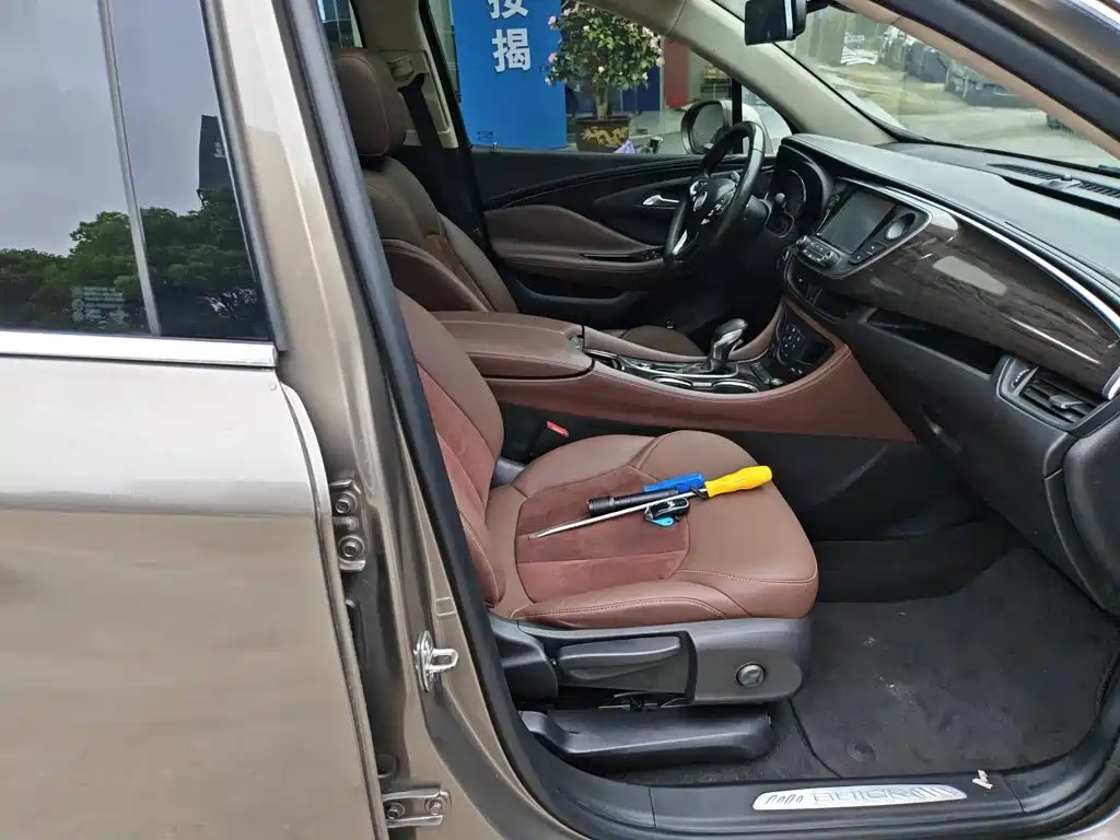 Buick Envision Plus 2017 — фото 20